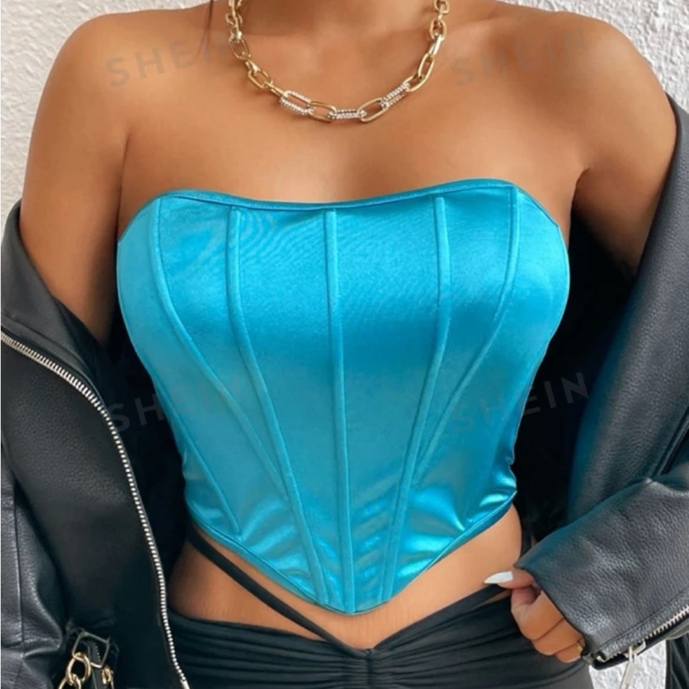 Glamour Solid Hanky Hem Tube Top - Picture 3 of 5